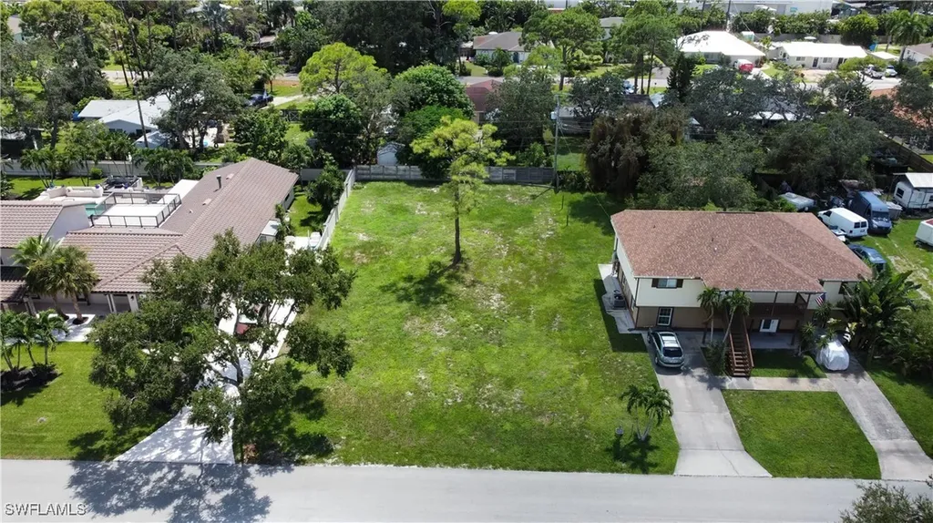 9090 Carolina Street Bonita Springs FL 34135