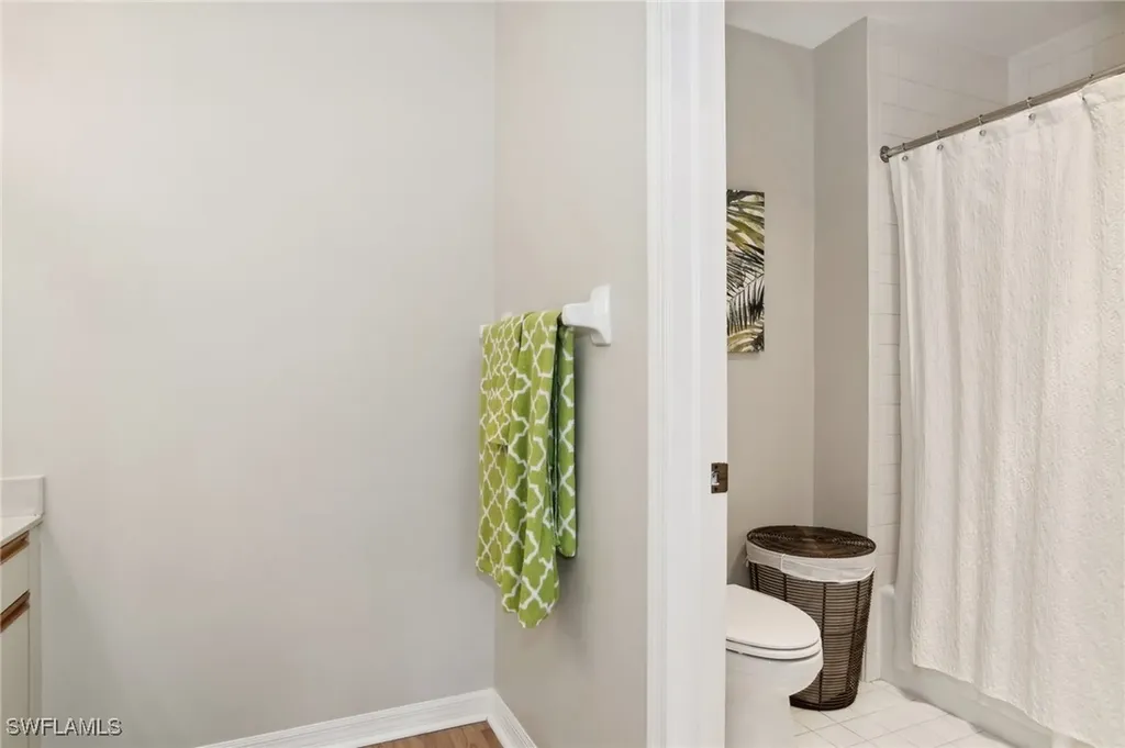 104 Courtside Drive Naples FL 34105