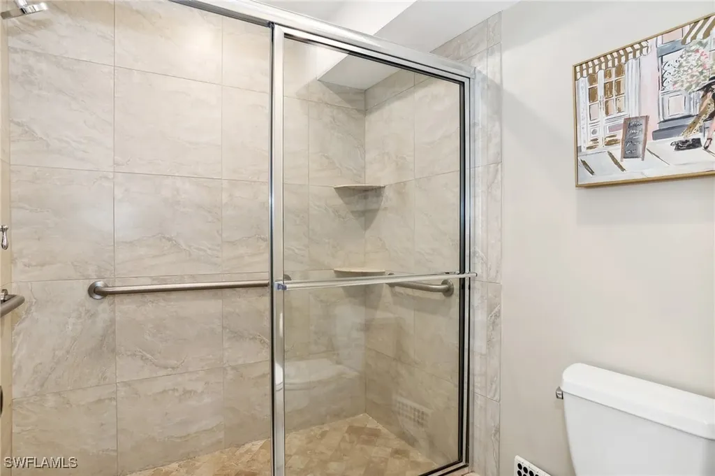 104 Courtside Drive Naples FL 34105