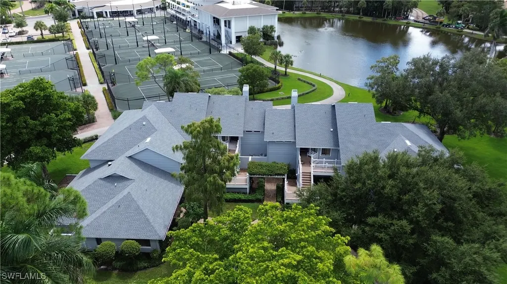 104 Courtside Drive Naples FL 34105