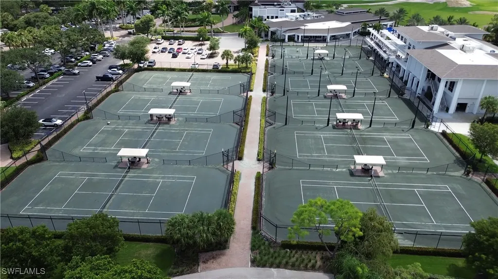 104 Courtside Drive Naples FL 34105