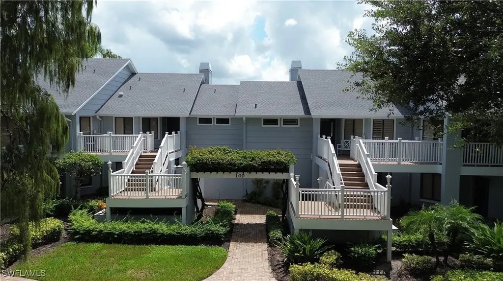 104 Courtside Drive Naples FL 34105