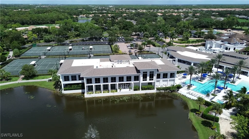 104 Courtside Drive Naples FL 34105