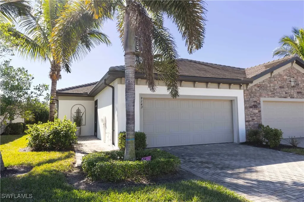 9143 Woodhurst Drive Naples FL 34120