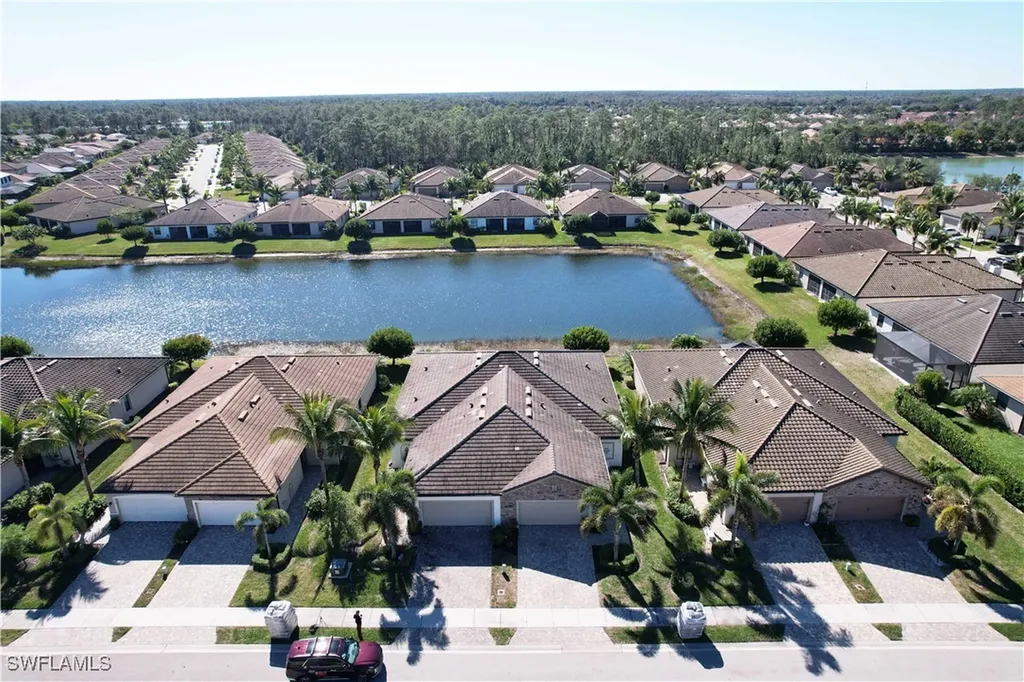 9143 Woodhurst Drive Naples FL 34120