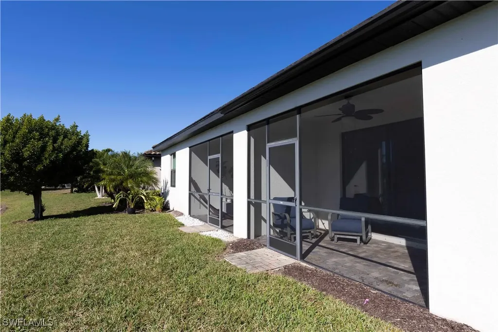 9143 Woodhurst Drive Naples FL 34120
