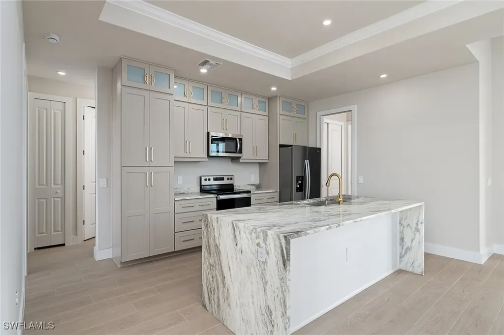 2512 Mabry Street S Alva FL 33920