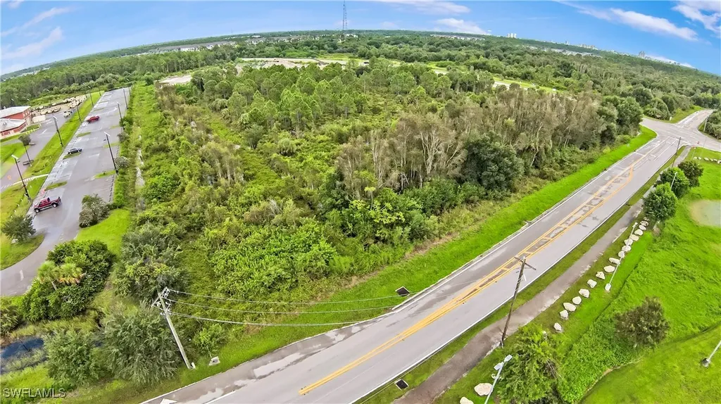 2501 Diplomat Parkway E Cape Coral FL 33909
