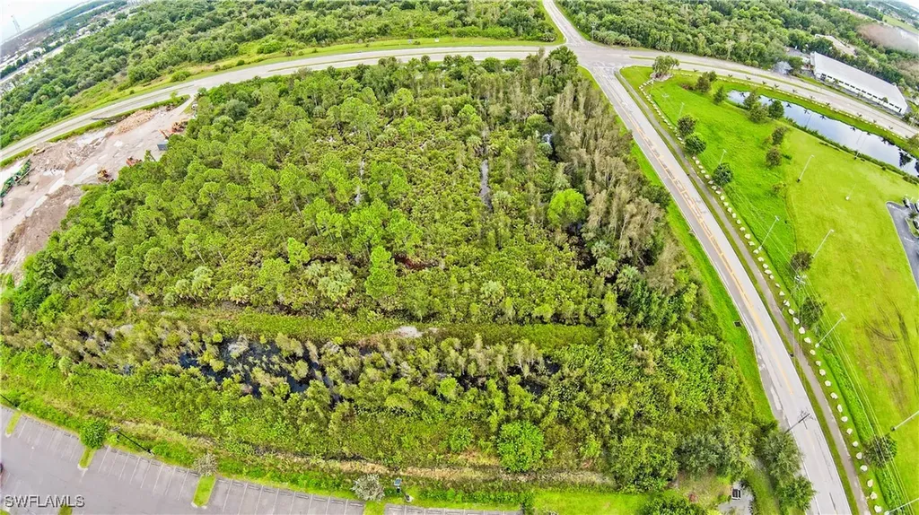 2501 Diplomat Parkway E Cape Coral FL 33909