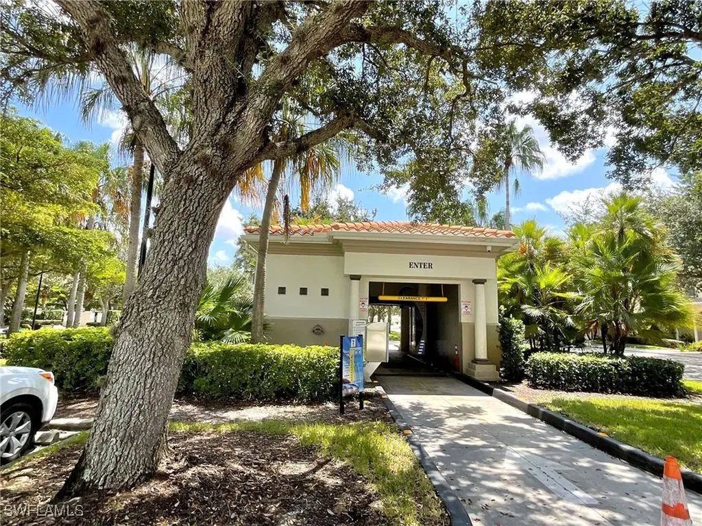 3937 Upolo Lane Naples FL 34119