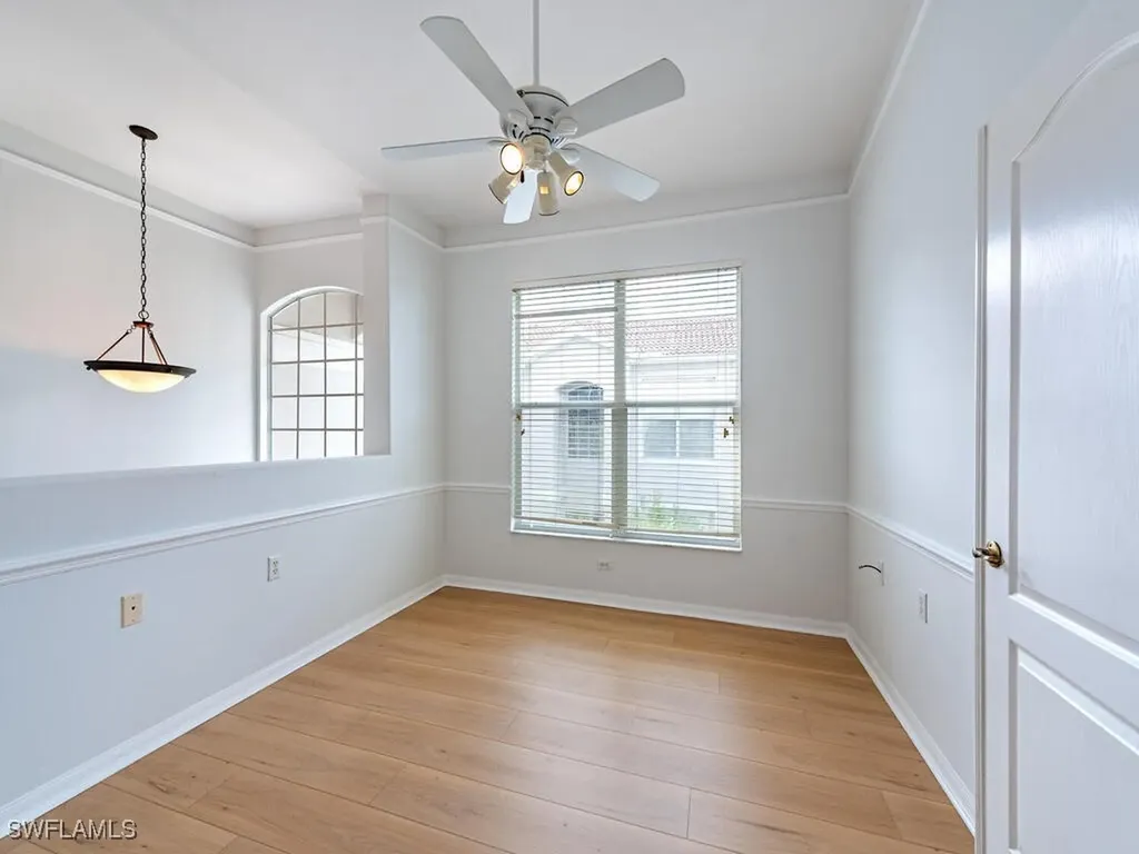 1981 Crestview Way Naples FL 34119