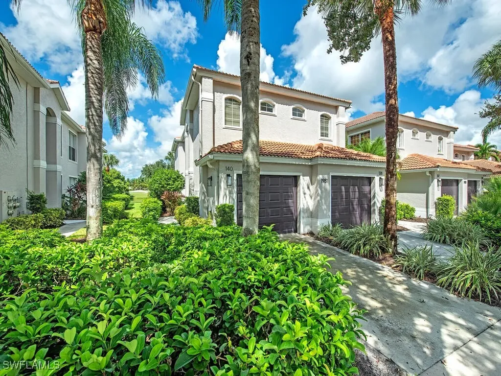 1981 Crestview Way Naples FL 34119