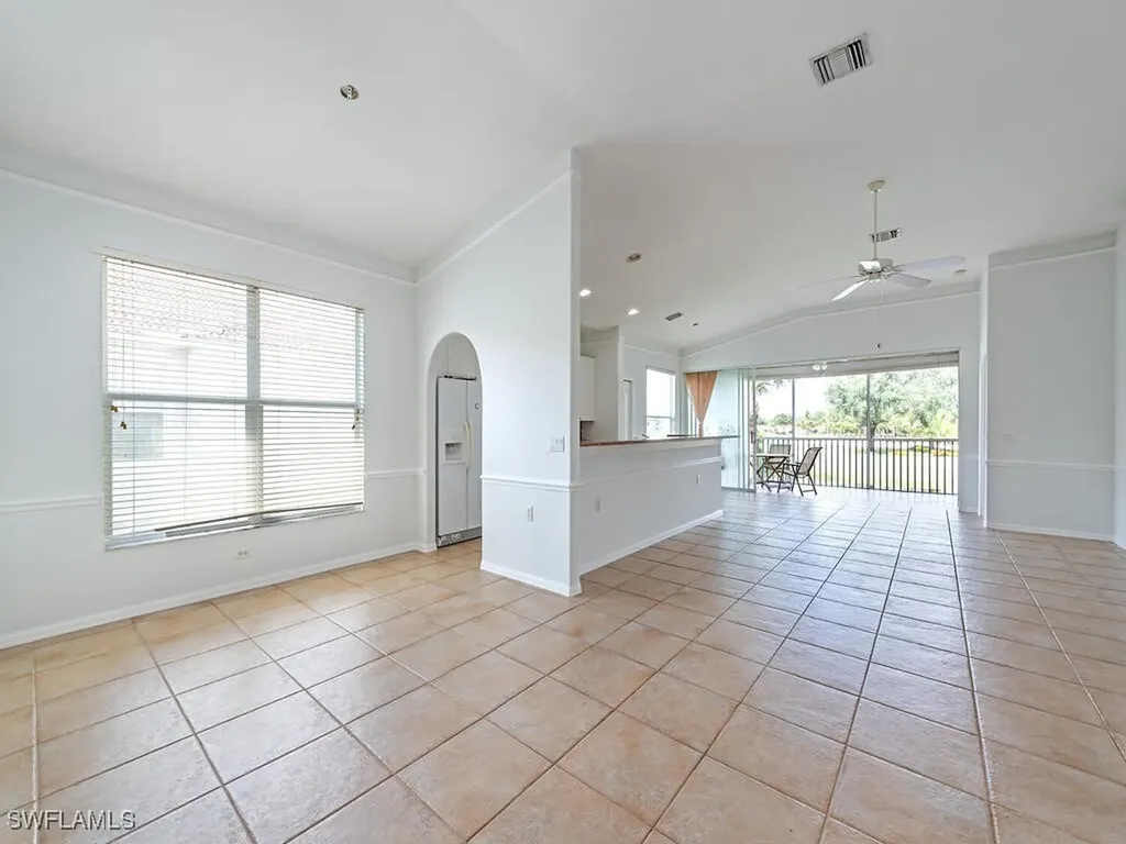 1981 Crestview Way Naples FL 34119