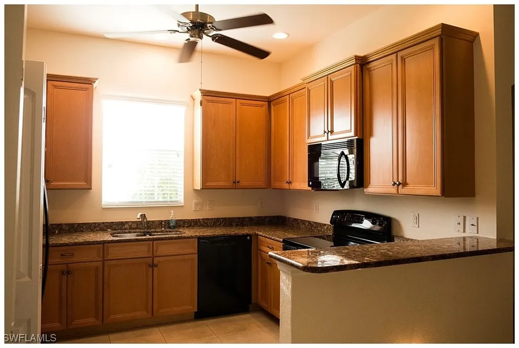 3713 SE 17th Place Cape Coral FL 33904