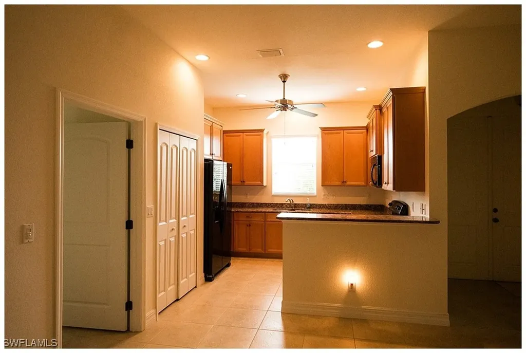 3713 SE 17th Place Cape Coral FL 33904