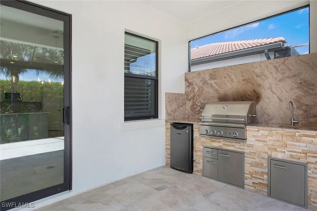 1390 Petone Court Naples FL 34113