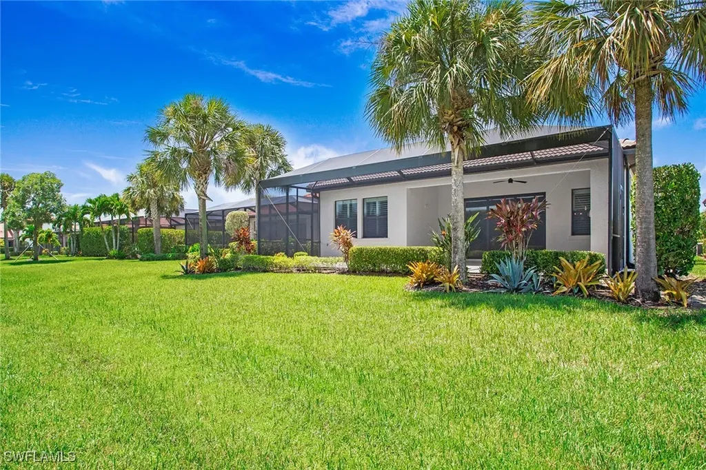 1390 Petone Court Naples FL 34113