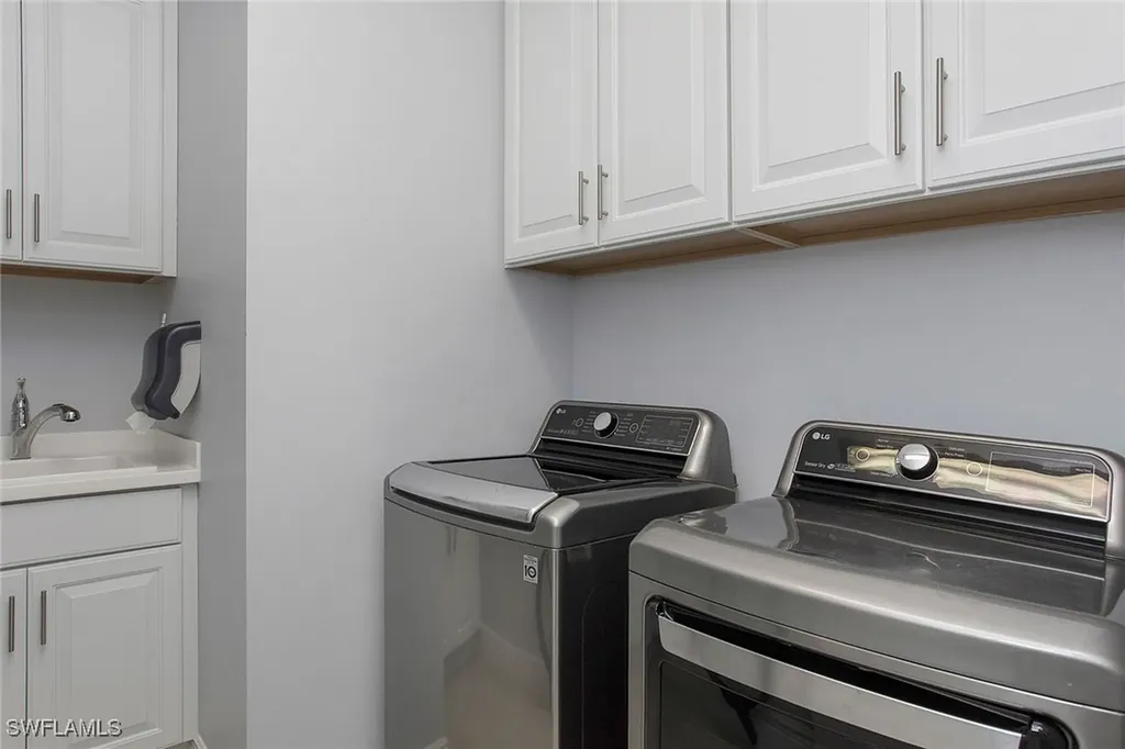 1390 Petone Court Naples FL 34113