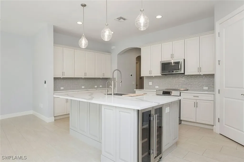 1390 Petone Court Naples FL 34113