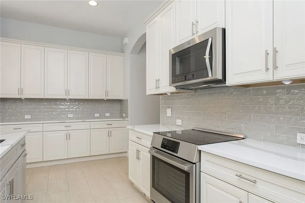 1390 Petone Court Naples FL 34113