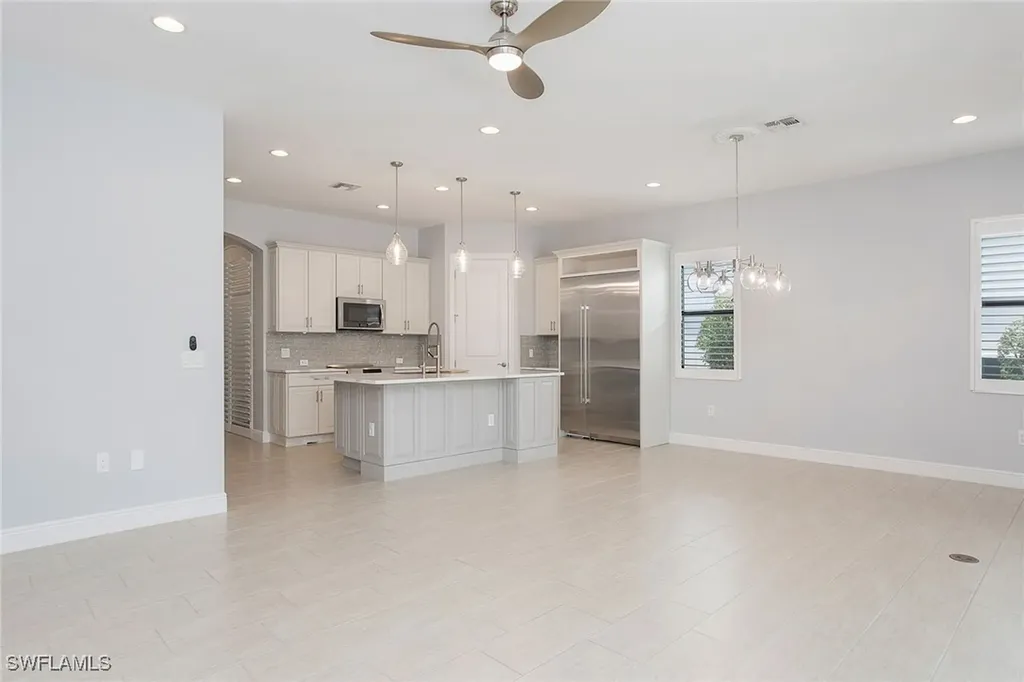 1390 Petone Court Naples FL 34113