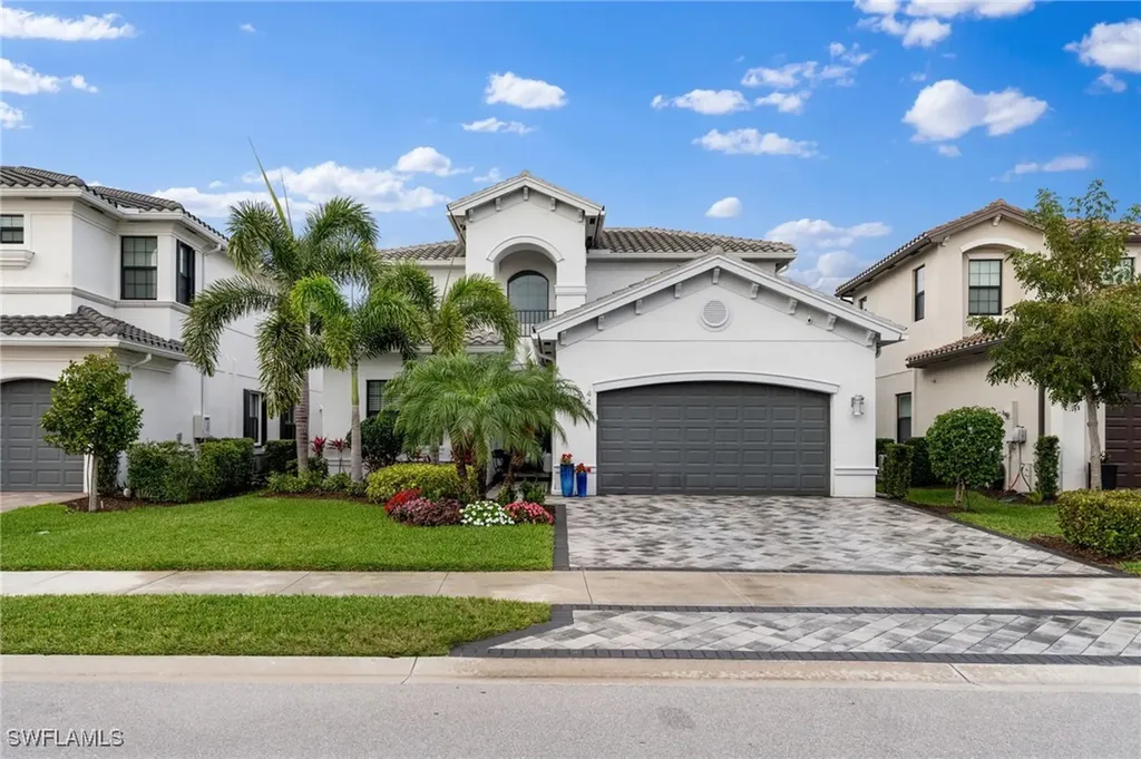 Naples FL, 4451 Kensington Circle