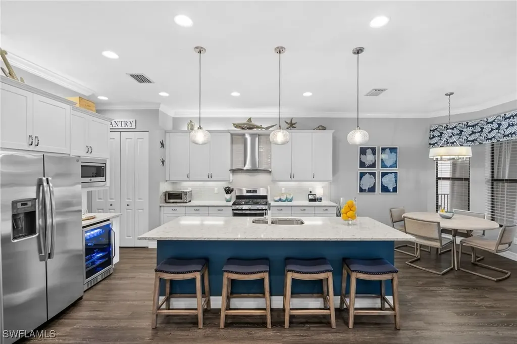 4451 Kensington Circle Naples FL 34119