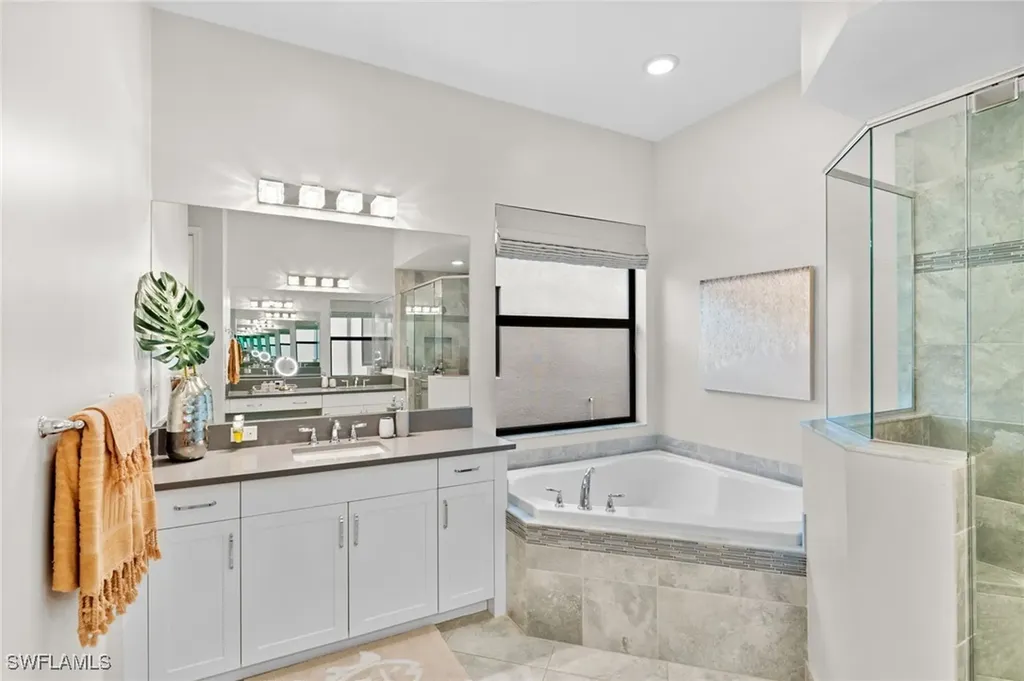 4451 Kensington Circle Naples FL 34119