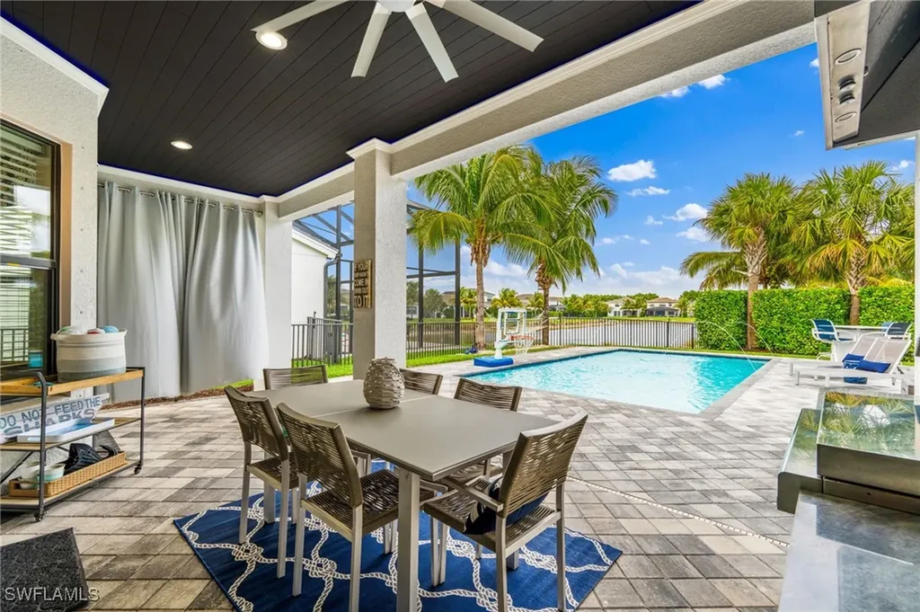 4451 Kensington Circle Naples FL 34119