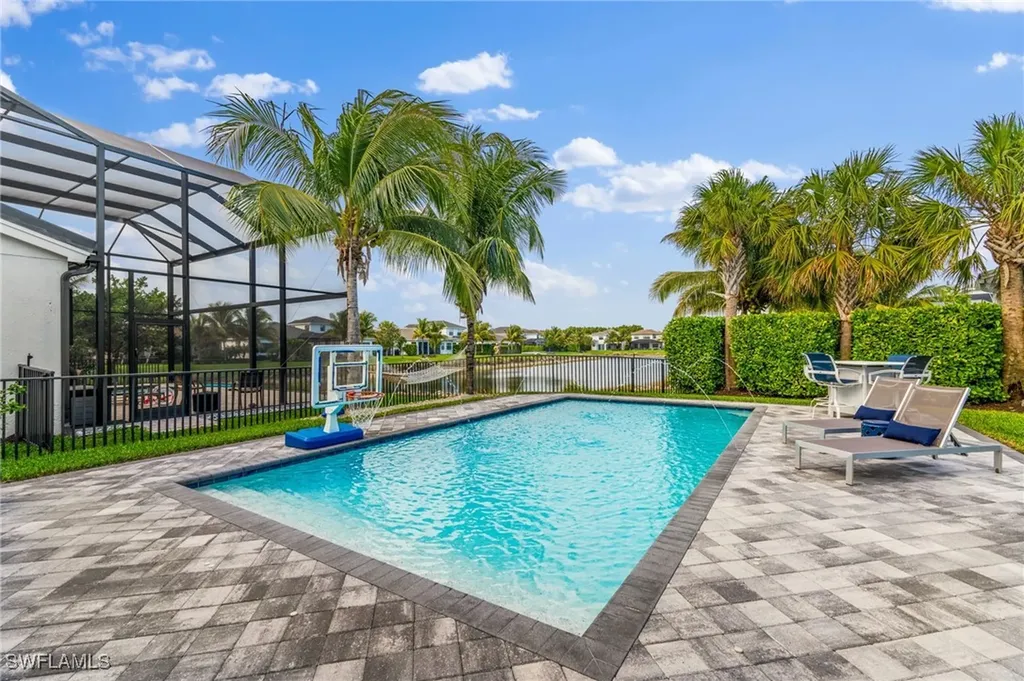 4451 Kensington Circle Naples FL 34119