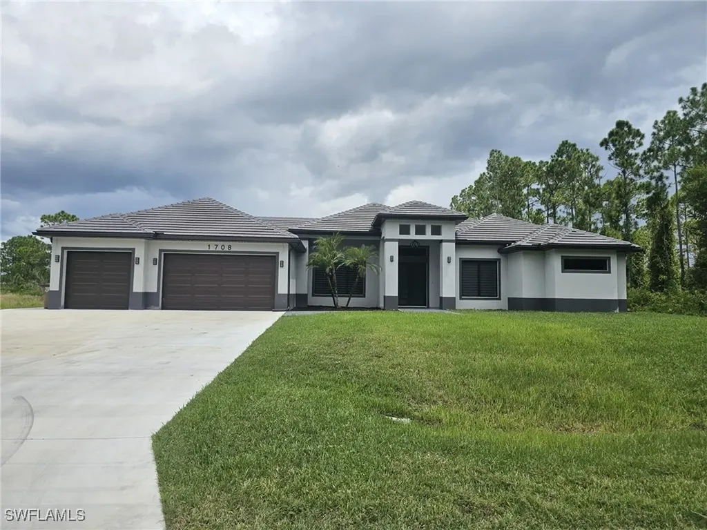 1708 Oak Avenue Lehigh Acres FL 33972