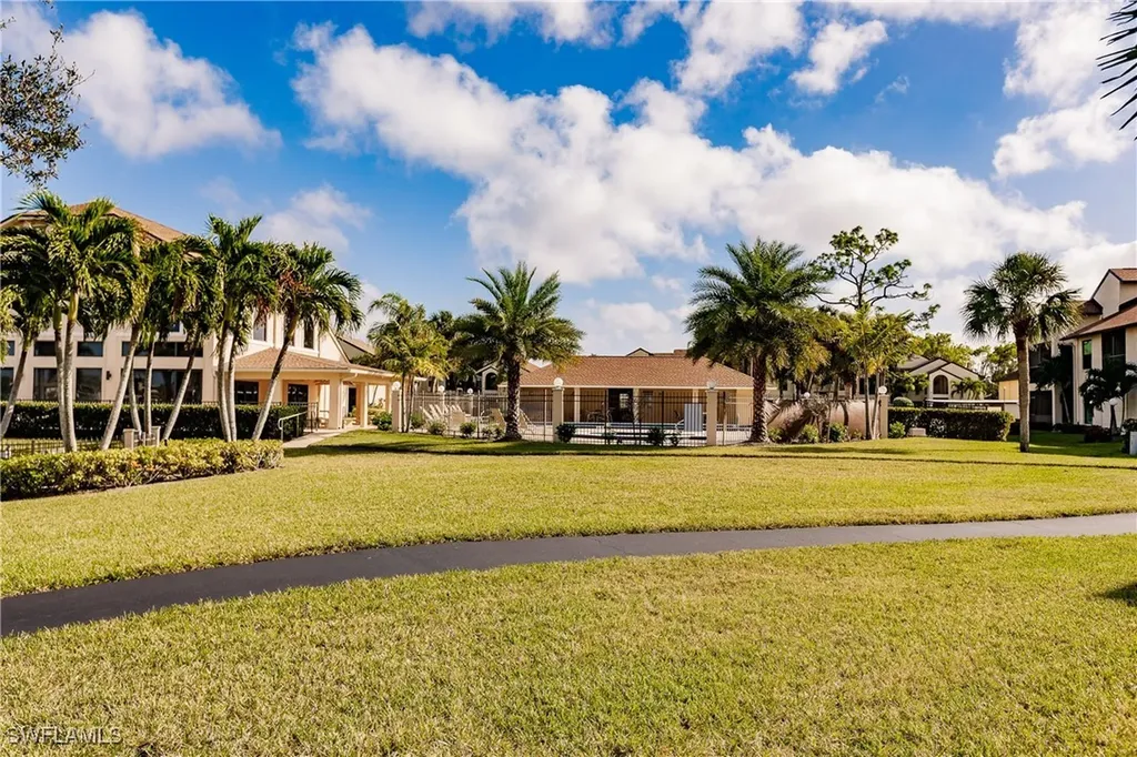 8715 Charter Club Circle Fort Myers FL 33919