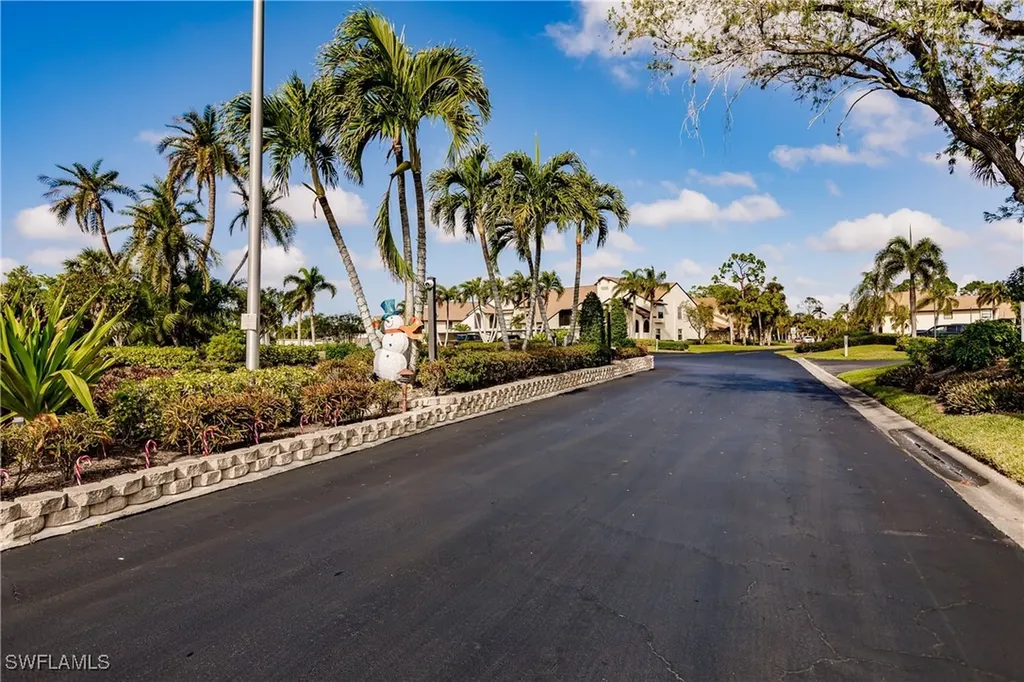 8715 Charter Club Circle Fort Myers FL 33919