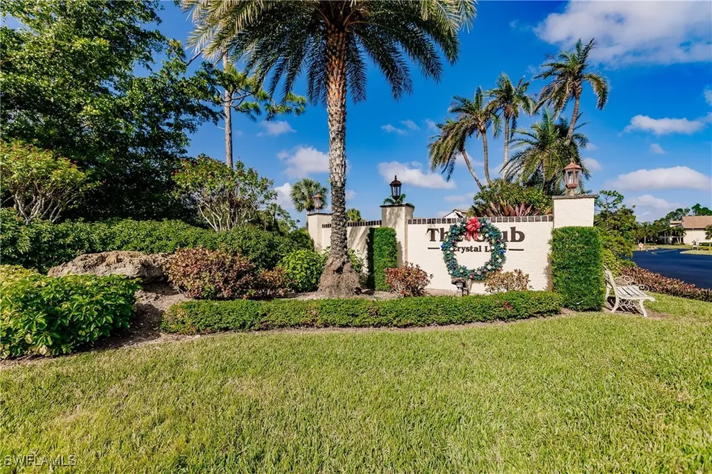 8715 Charter Club Circle Fort Myers FL 33919