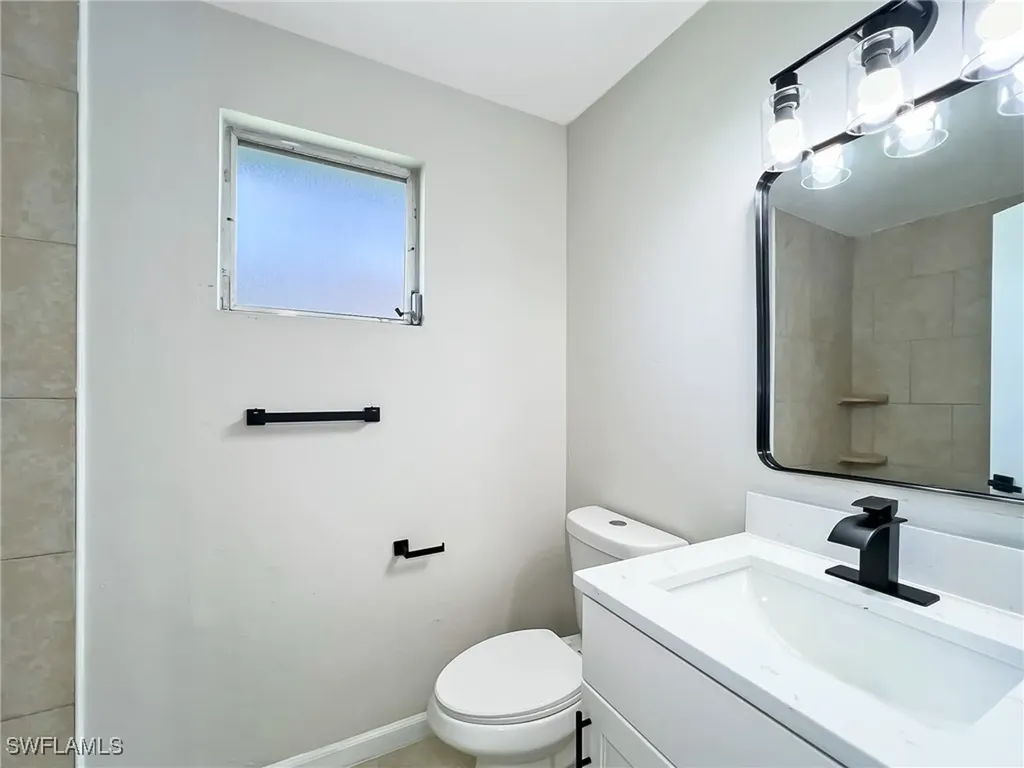 1719 NE 6th Avenue Cape Coral FL 33909