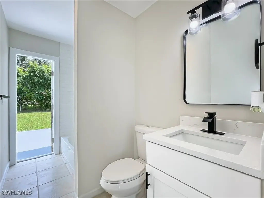 1719 NE 6th Avenue Cape Coral FL 33909