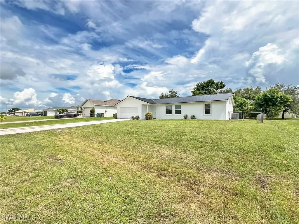 1719 NE 6th Avenue Cape Coral FL 33909