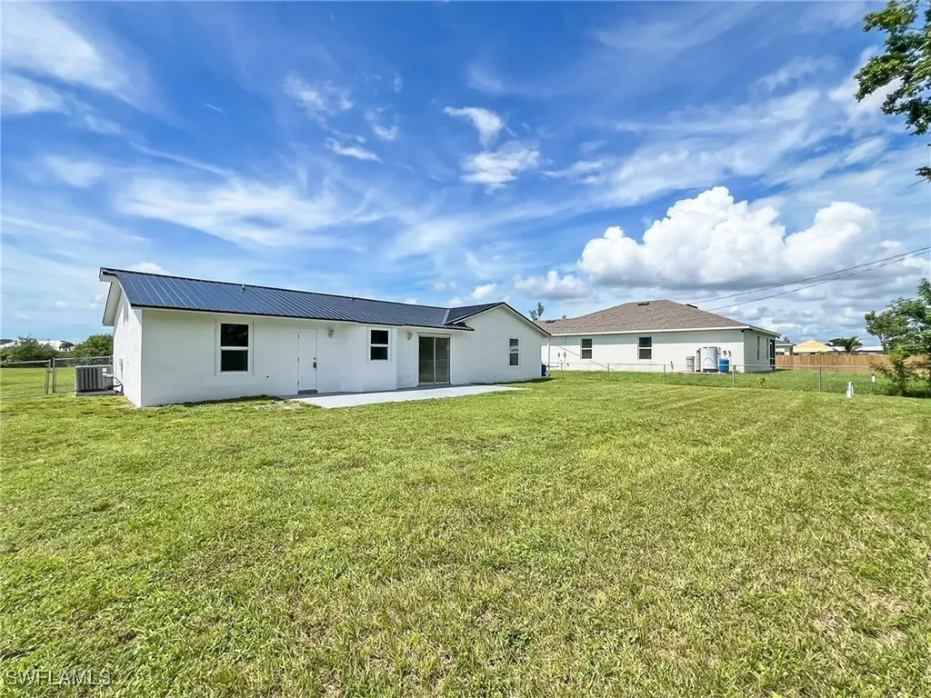 1719 NE 6th Avenue Cape Coral FL 33909