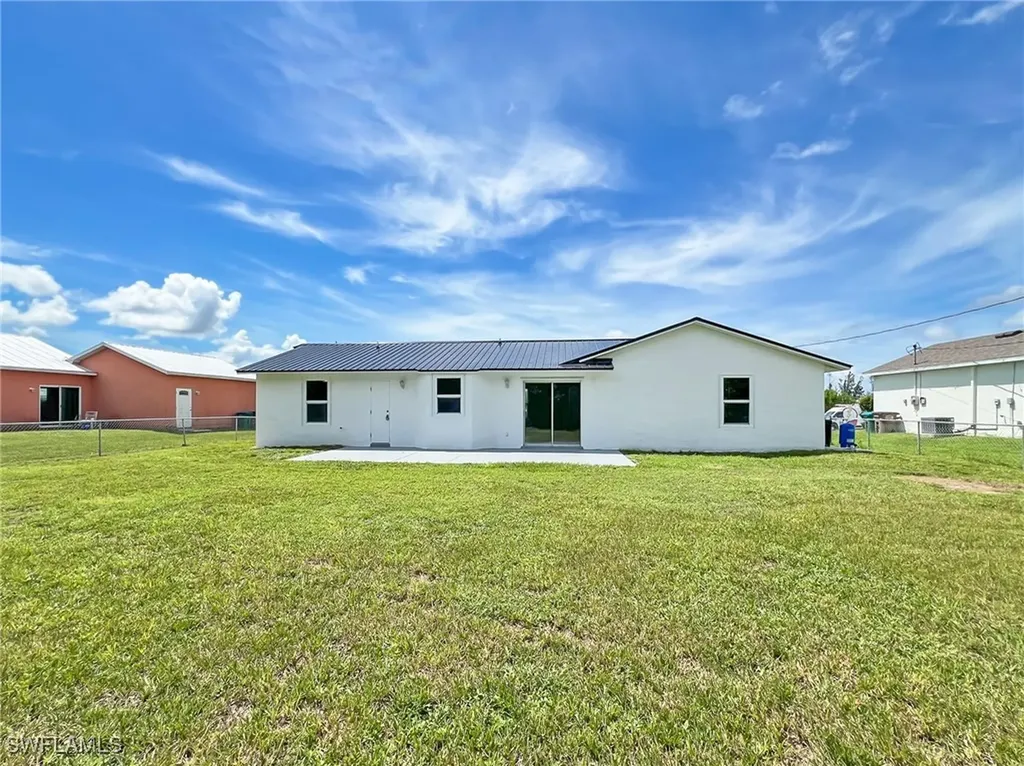 1719 NE 6th Avenue Cape Coral FL 33909