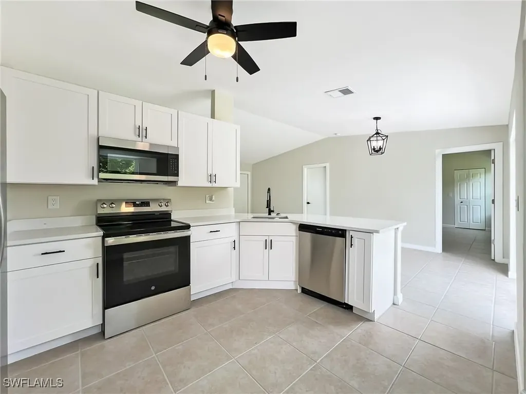 1719 NE 6th Avenue Cape Coral FL 33909