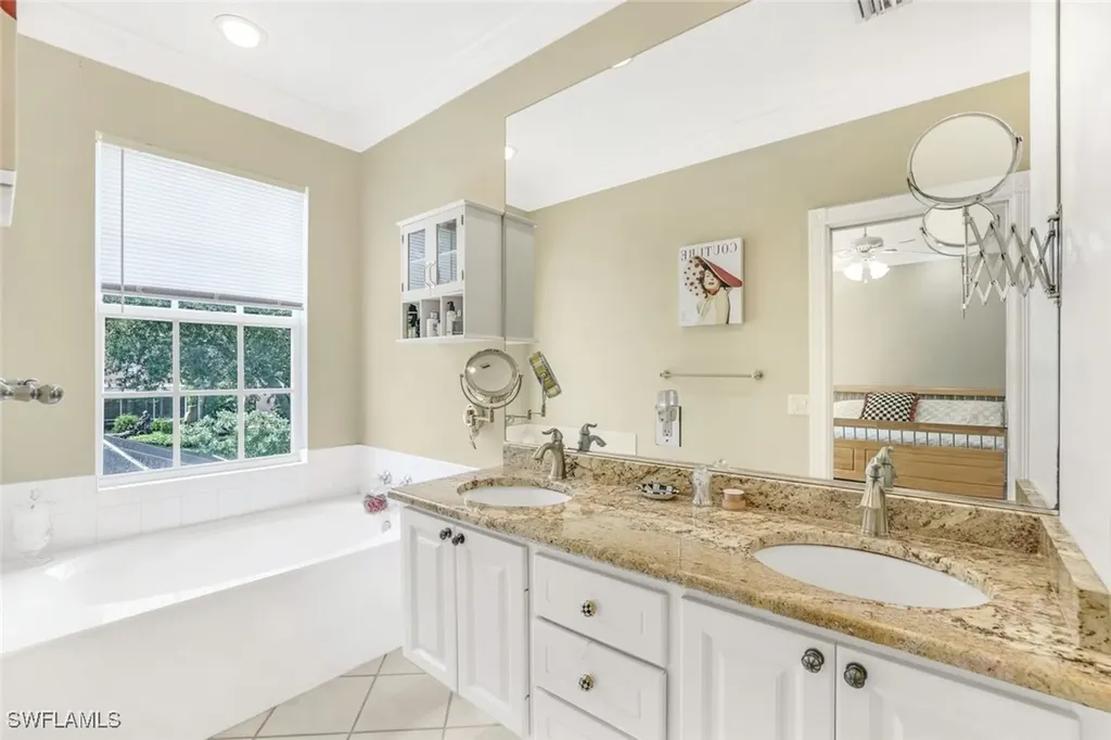 5791 Cove Circle Naples FL 34119
