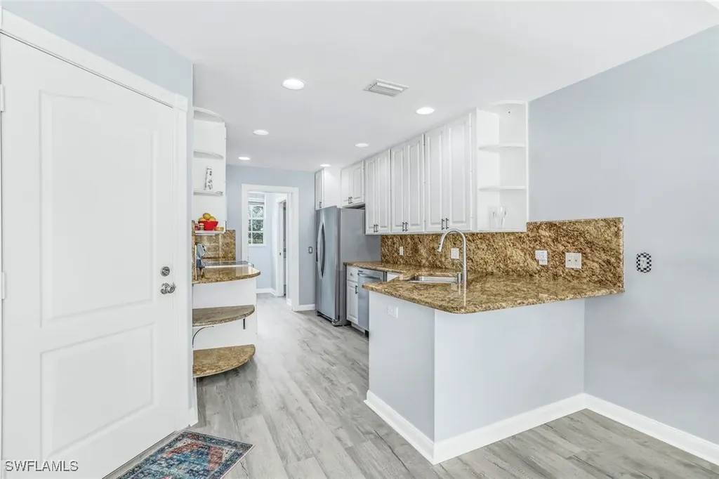 5791 Cove Circle Naples FL 34119