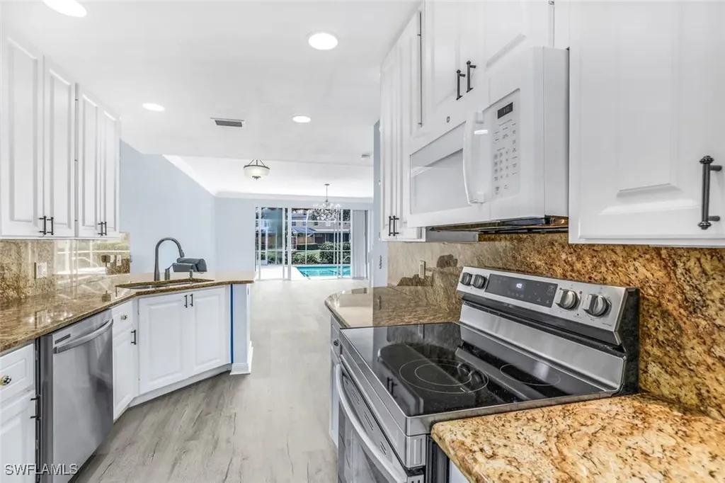 5791 Cove Circle Naples FL 34119