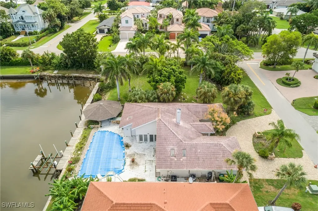479 Palm Court Naples FL 34108