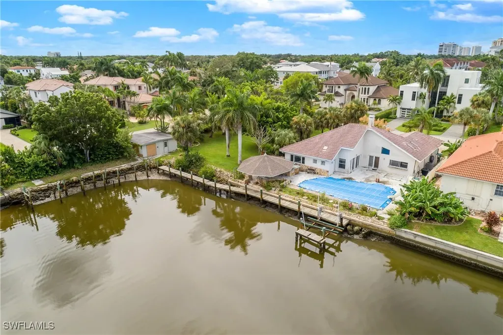 479 Palm Court Naples FL 34108