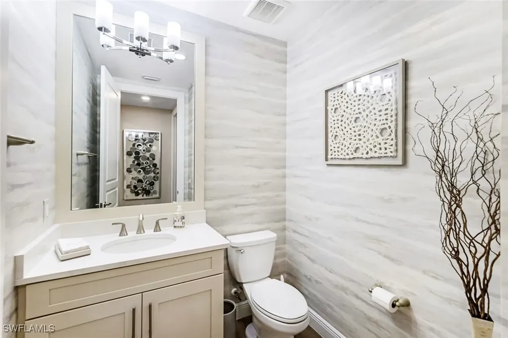 16374 Viansa Way Naples FL 34110