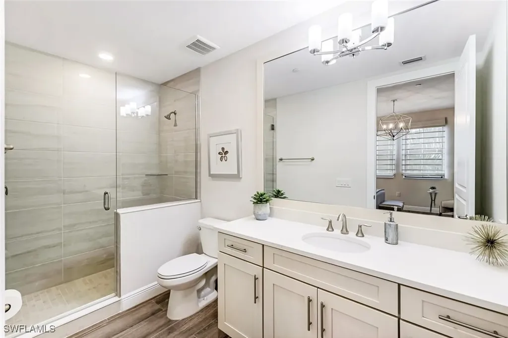 16374 Viansa Way Naples FL 34110