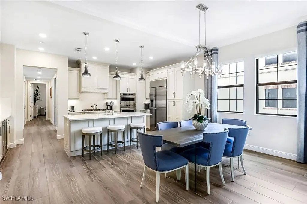 16374 Viansa Way Naples FL 34110