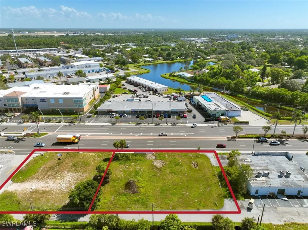 2364 Tamiami Trail E Naples FL 34112