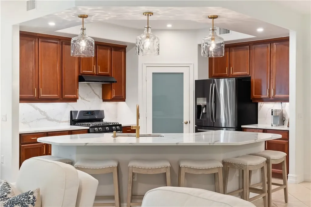 1992 Tarpon Bay Drive N Naples FL 34119
